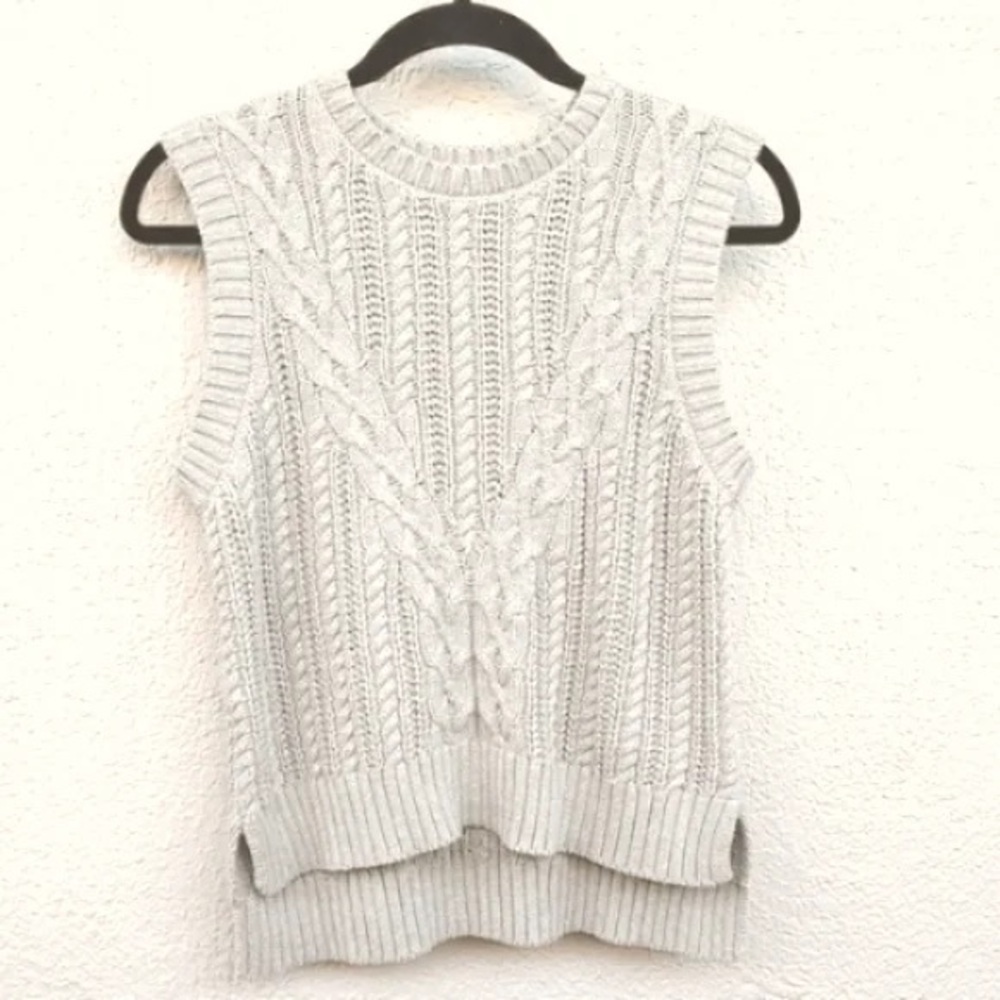 “rachel zoe” cableknit sweater vest xs
